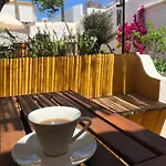 شقة Casa Rustica Com Jardim Privado