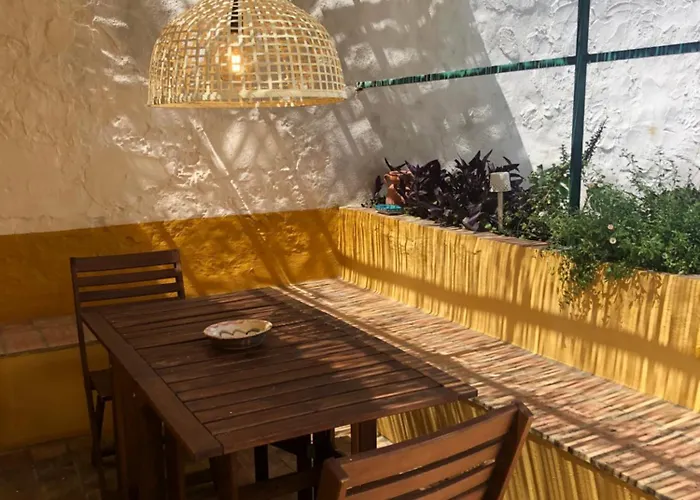 Casa Rustica Com Jardim Privado *