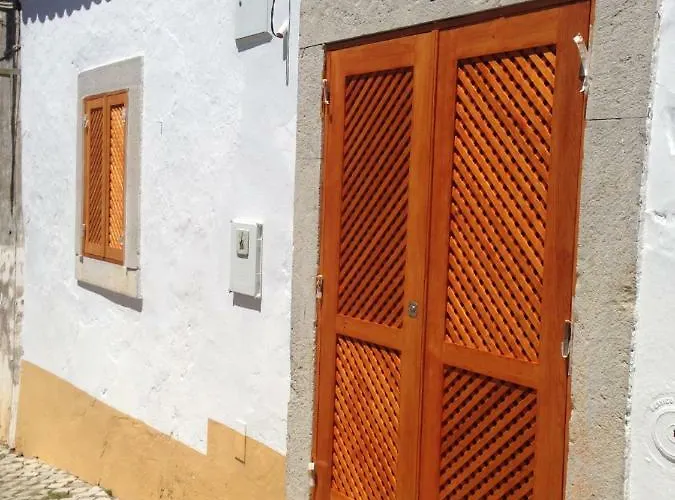 Casa Rustica Com Jardim Privado 아파트 *